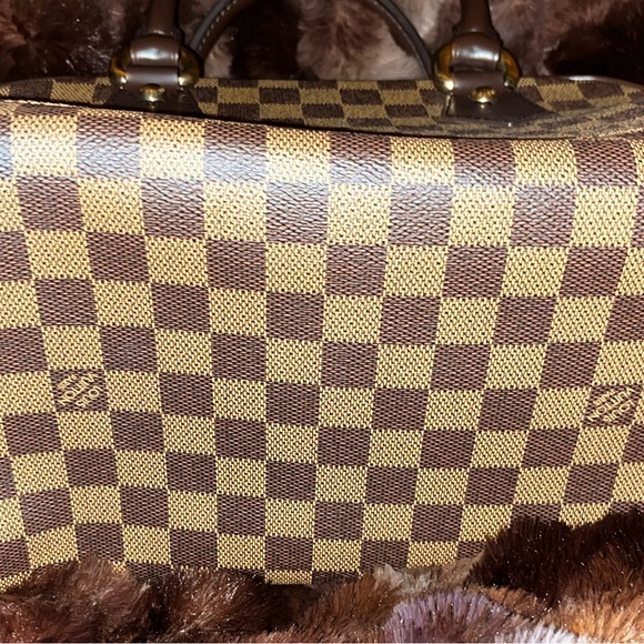 Authentic 💎Mint Condition 💎 No flaws, No defects Beautiful Louis Vuitton Duomo - Picture 7 of 8